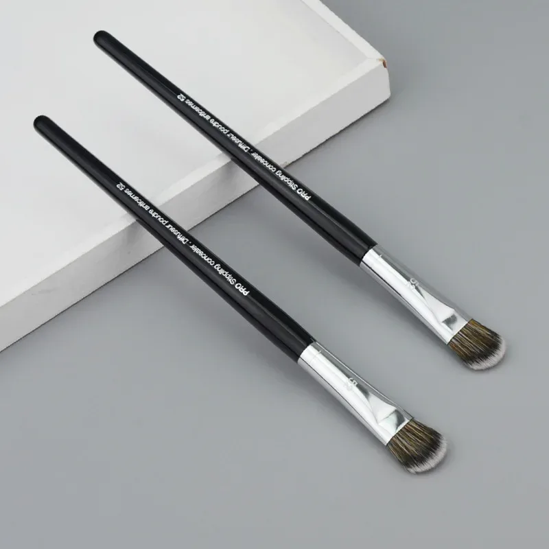 Hot Facial Concealer Makeup Brushes Professional Foundation Concealer Brush Flat Head Nose Shadow Brushes Makeup Tool Supplies — image 2