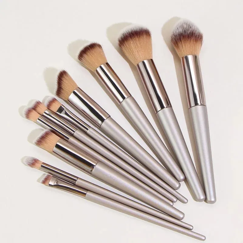 10 Pcs Makeup Brushes Complete Set of Foundation Loose Powder Blush Concealer Eye Shadow Professional Set for Face