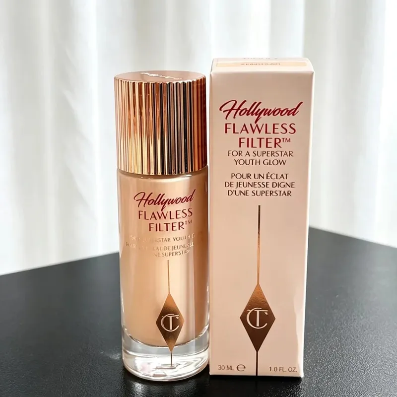 Charlotte Tilbury Cosmetics Flawless Liquid Highlighter Увлажняет кожу Роскошная палитра сатиново-матового мерцающего металлического покрытия — image 18