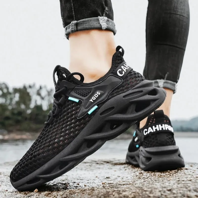 Spring Men's Shoes New Plus Size Outdoor Running Shoe Soft Sole Classic Lightweight Couple Casual Shoes Breathable Men Sneakers