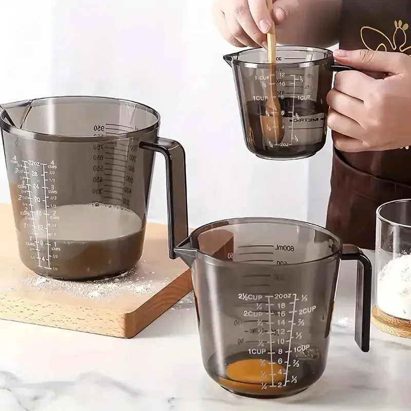 1 Pcs Baking Liquid Measuring Cups PS Scale Cup Plastic Measuring Volume Beaker Kitchen Baking Tools 150/300/600/1000ml — image 1