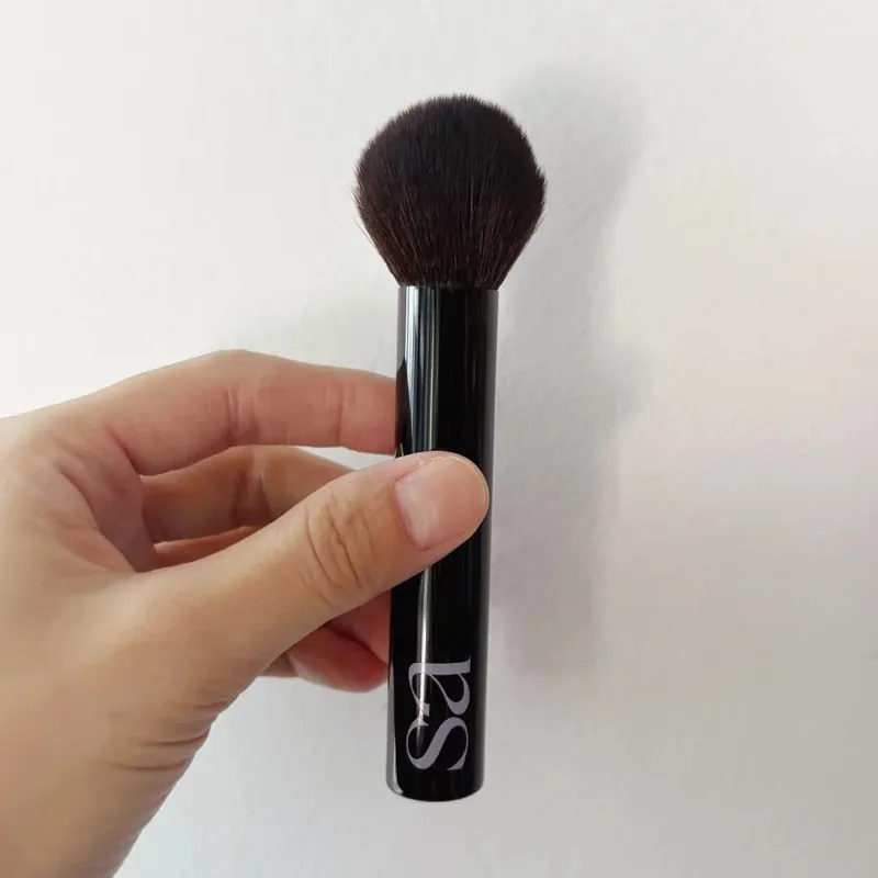 The Double Brush Soft Synthetic Hair Dual-ended Makeup Brush for Slip Tint Concealer Glow Sculpt and Dew Blush