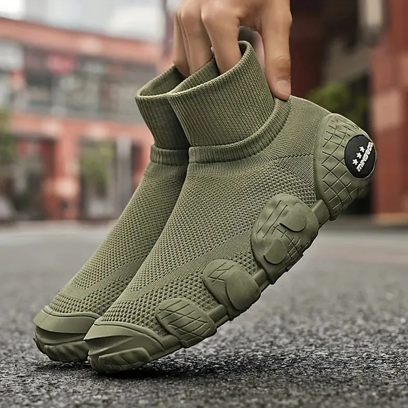 2025 New Summer Breathable Hollow Mesh Shoes Casual Sports Shoes Fashionable and Versatile Men's Shoes — image 3