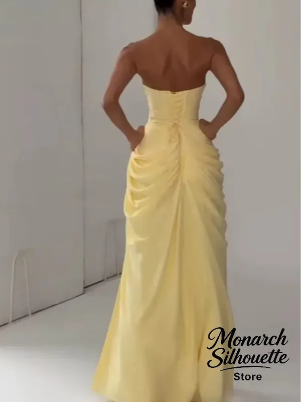 Elegante abito lungo pieghettato giallo senza spalline da donna Chic abito senza maniche solido in vita che stringe l'abito diviso 2026 abiti da sera da sera per donna — image 3