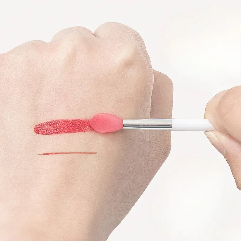 Silicone Lip Brush Set Fragrance-Free Palm-Sized Applicators for Lipstick & Masks with Dustproof Eyeshadow Makeup Brushes — image 3
