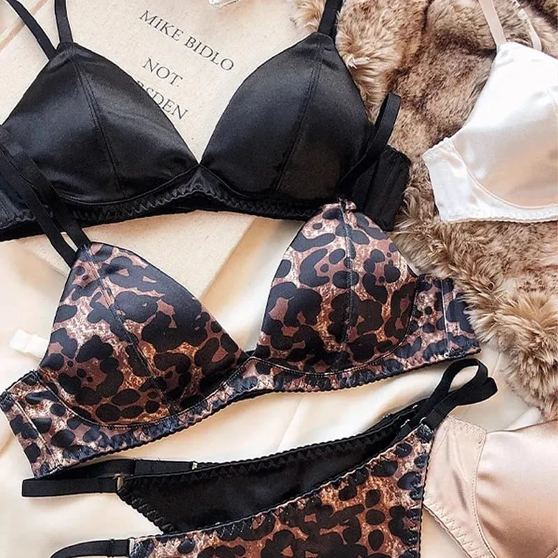 Frauen Sexy Dessous Heiße Unterwäsche Dreieckige Tasse Bh Set Kleine Brust Top Unterstützung Bh Komfortable Push-Up Bh Atmungsaktiv Nahtlose