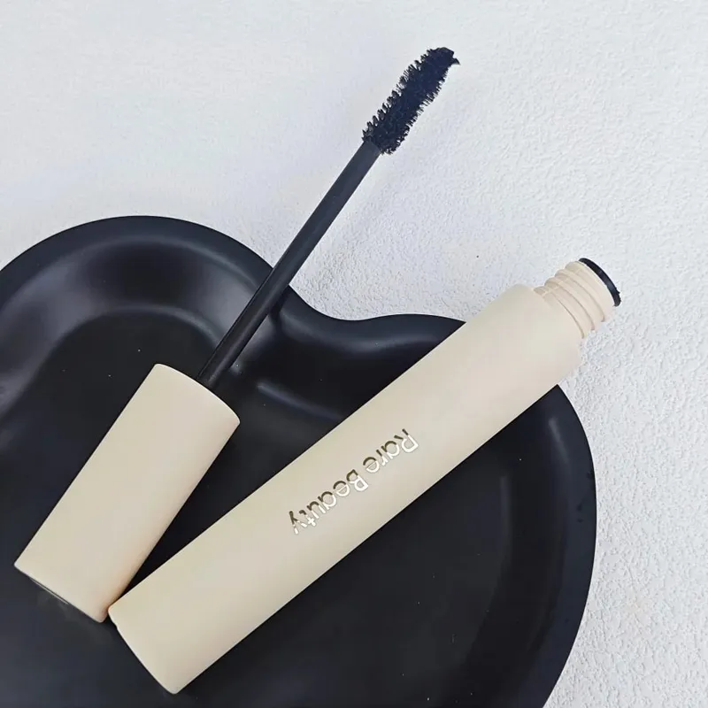 Mascara haute élasticité Rare Beauty Perfect Strokes Mascara volumateur universel Rare Beauty volumateur bouclage et allongement — image 2