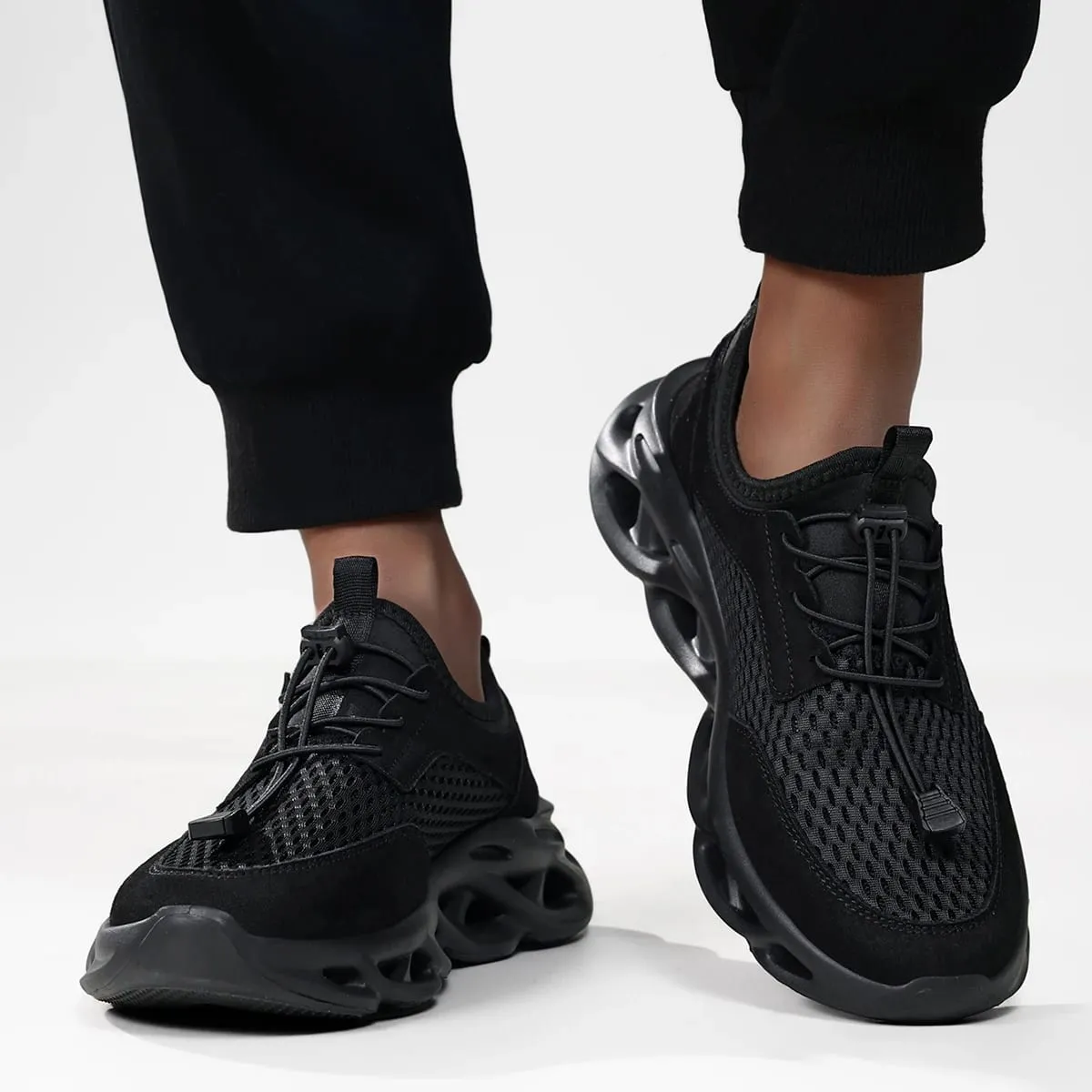 Confortable Men Walking Sneakers Solid Black Fashion — image 5