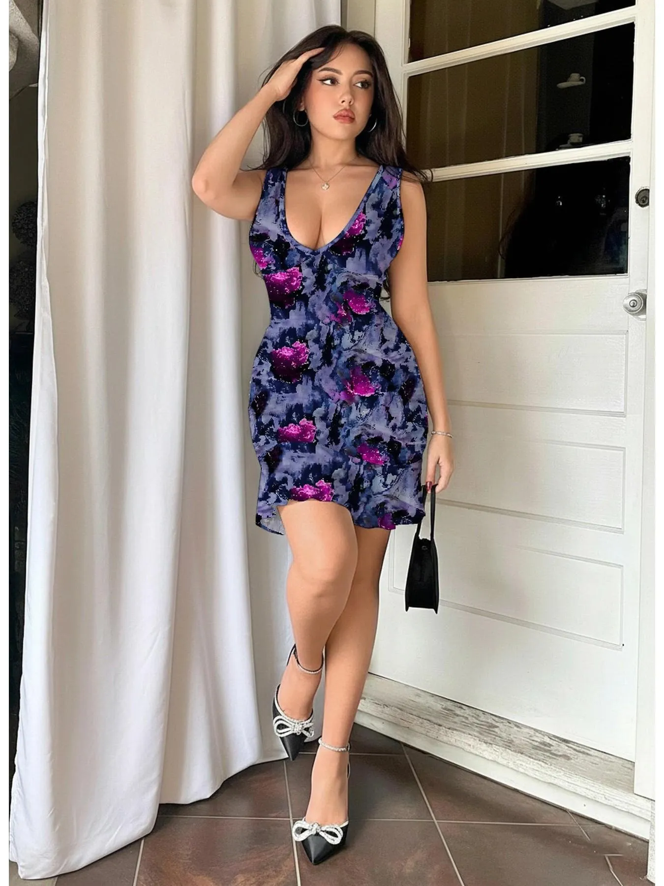 Gradient Floral Sleeveless Deep V Bodycon Dress Sexy Fitted Waist Ruffle Hem Evening Wear Wrinkle-Resistant Polyester — image 3