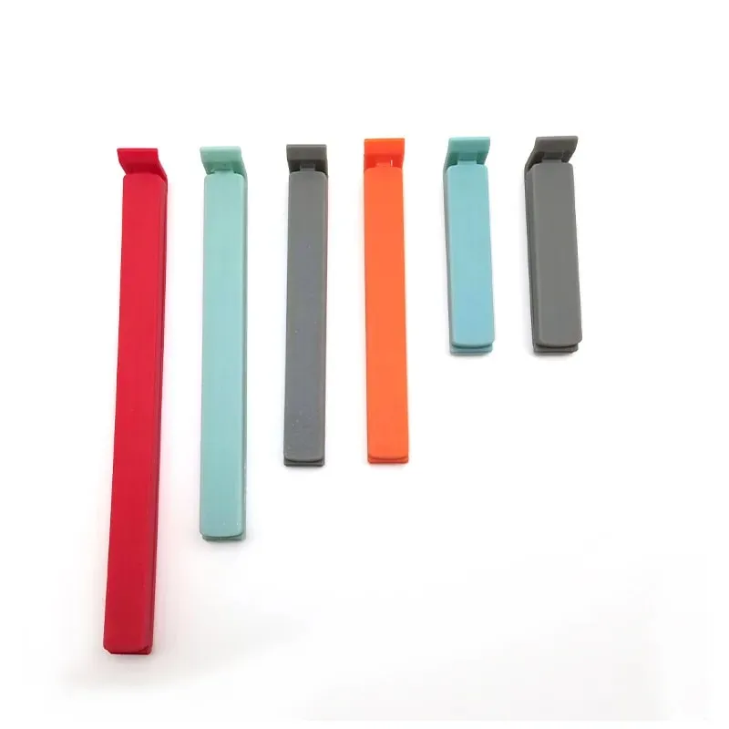 1Pc/4 /8/10Pcs Plastic Sealing Clips for Kitchen Food Freshness Preservation Sealing Clips Large-sized Clips for Snacks — image 2