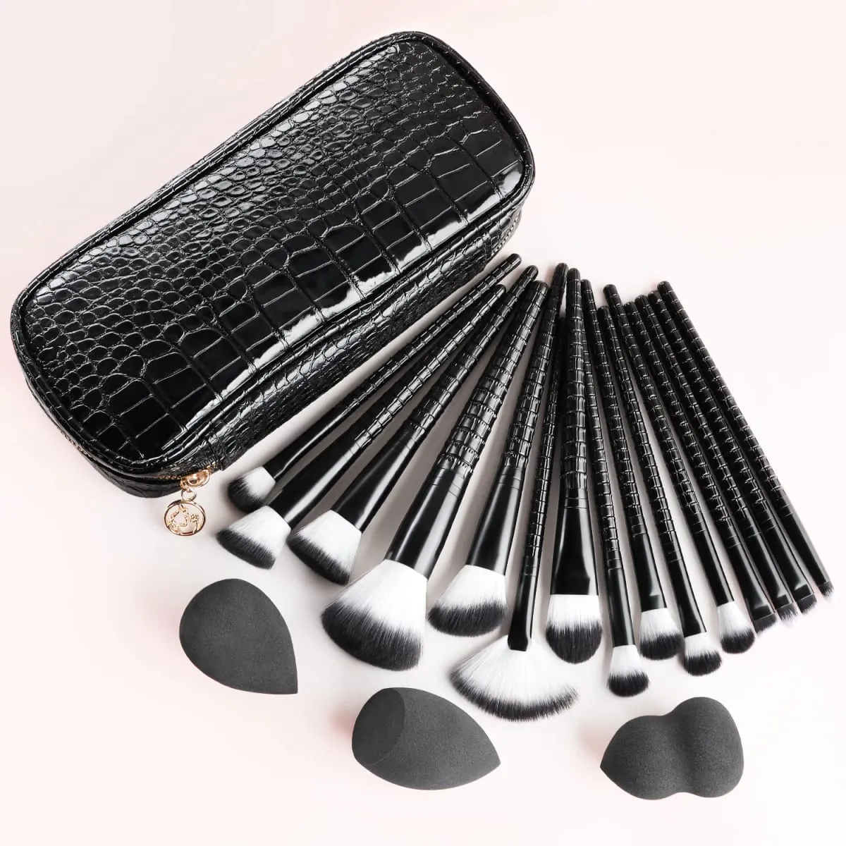 15Pcs Complete Makeup Brush Kit with Bag & 2 Beauty Sponges Face Eye Brushes for Beginners & Artists — image 2