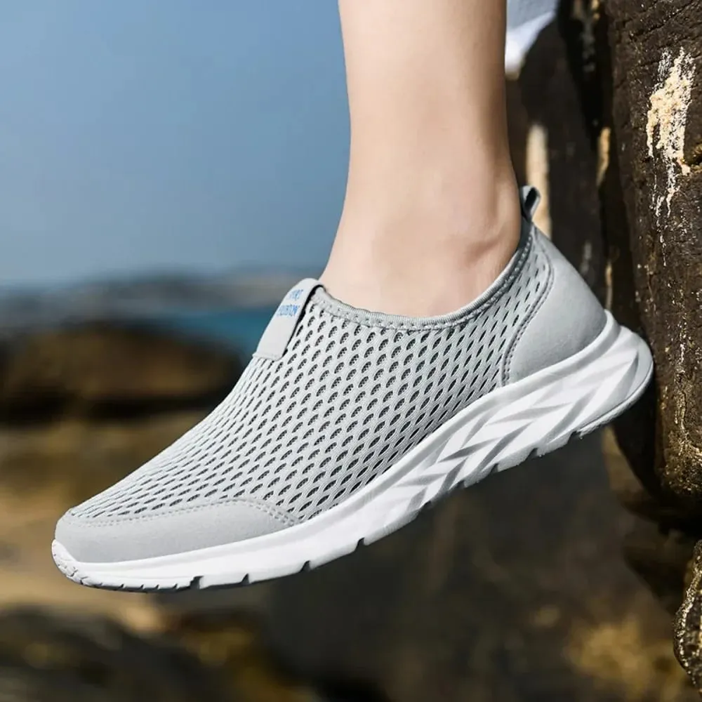 2026 novos sapatos masculinos mocassins luz andando respirável verão confortável sapatos casuais tênis zapatillas hombre plus