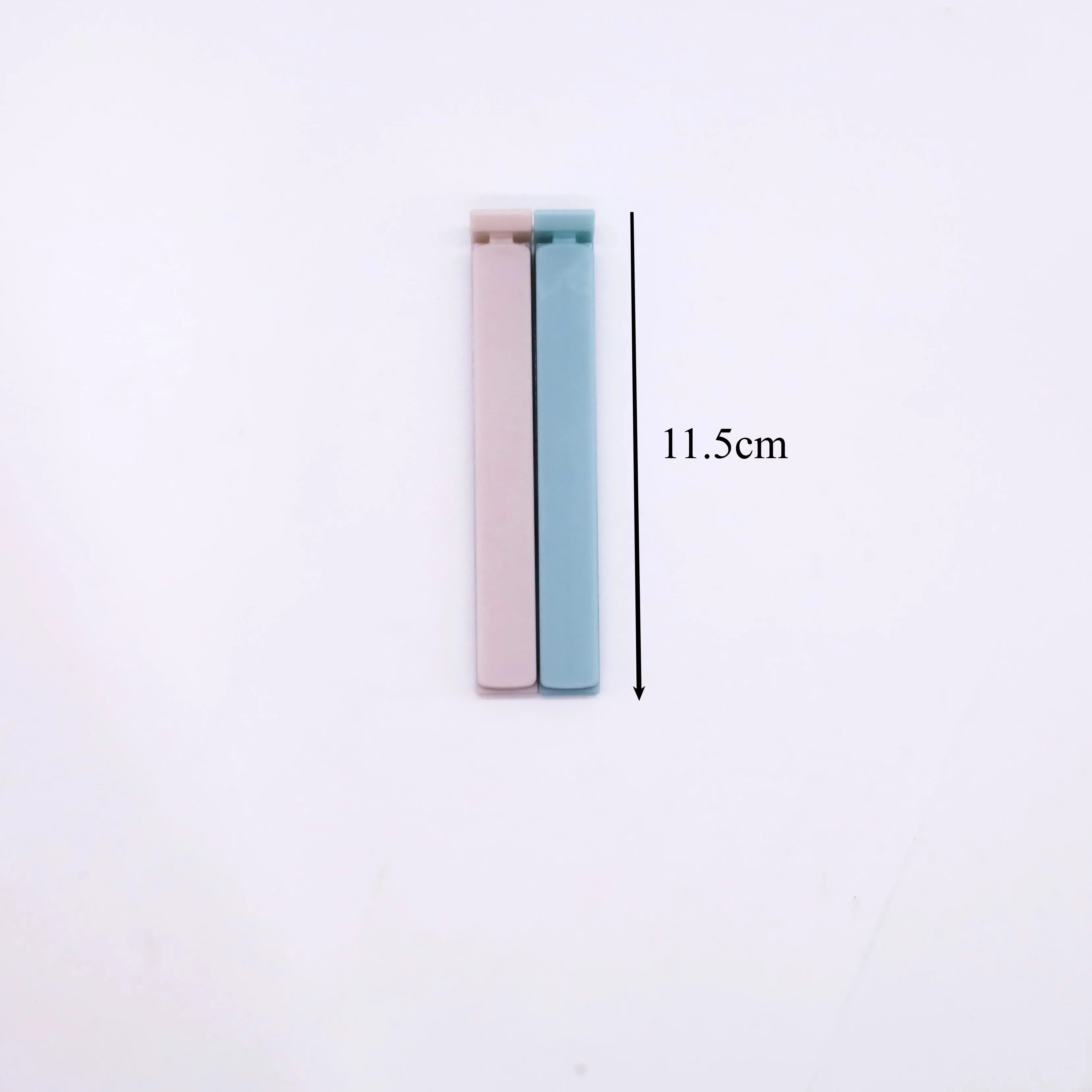 1Pc/4 /8/10Pcs Plastic Sealing Clips for Kitchen Food Freshness Preservation Sealing Clips Large-sized Clips for Snacks — image 12