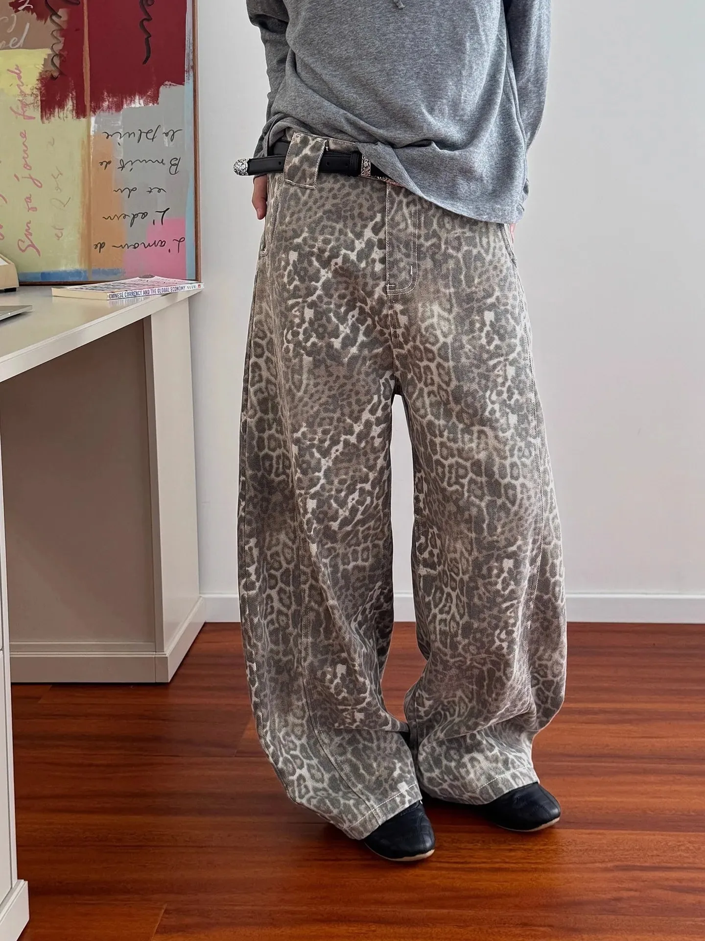 Niche Design men's denim pants leopard print new autumn unisex silhouette wide leg loose women's curved knife jeans — image 2