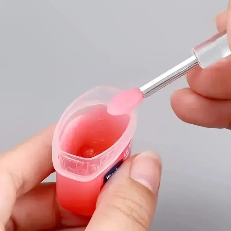 1/3PCS Portable Silicone Lip Brush With Cover Soft Multifunctional Lip Balm Applicator Lipstick Lipgloss Makeup Brushes — image 5