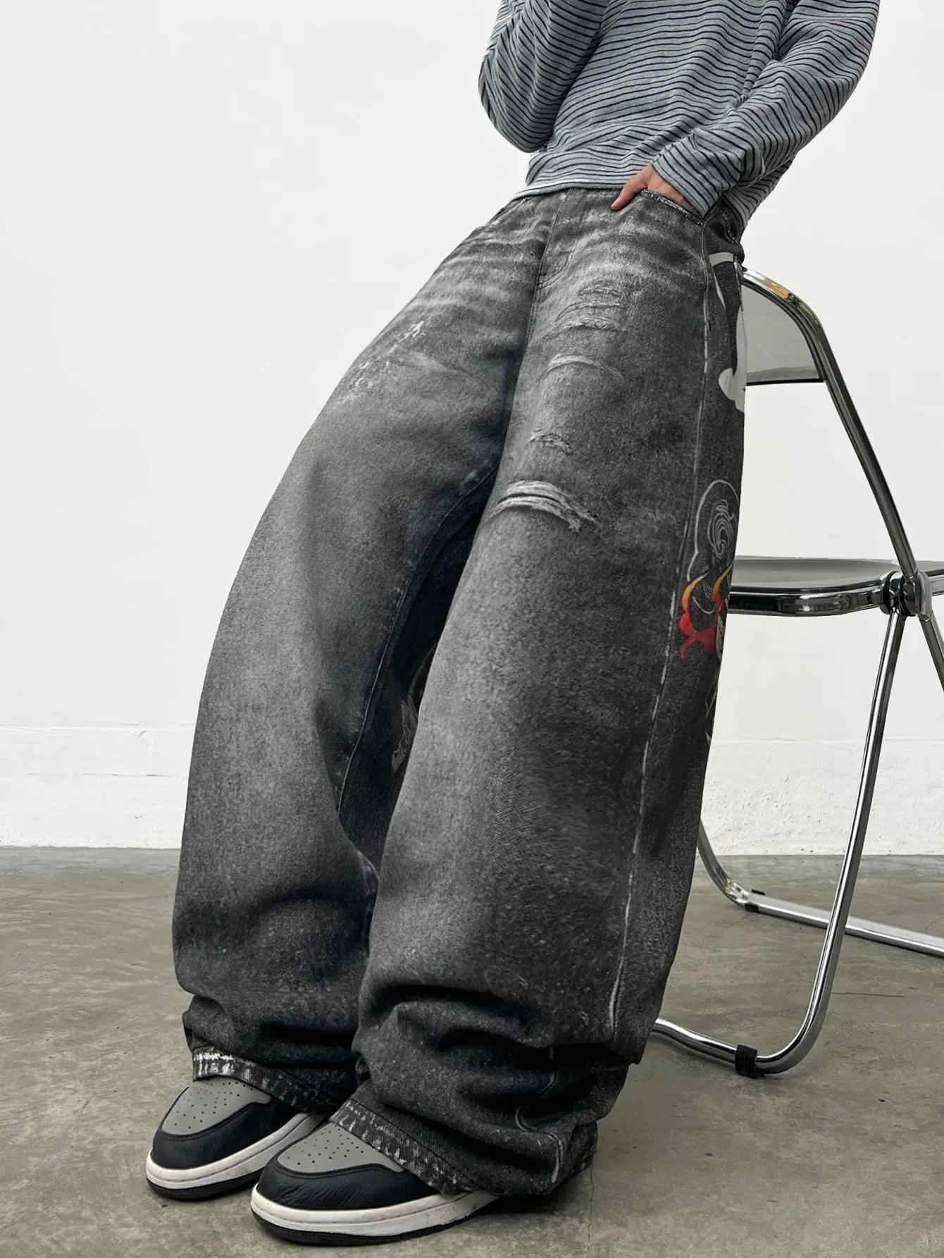 American Retro Skull Print Design Men's Loose Denim Jeans Y2K Street Hip-Hop Fashion Versatile Wide-Leg Pants Halloween Vibe — image 6