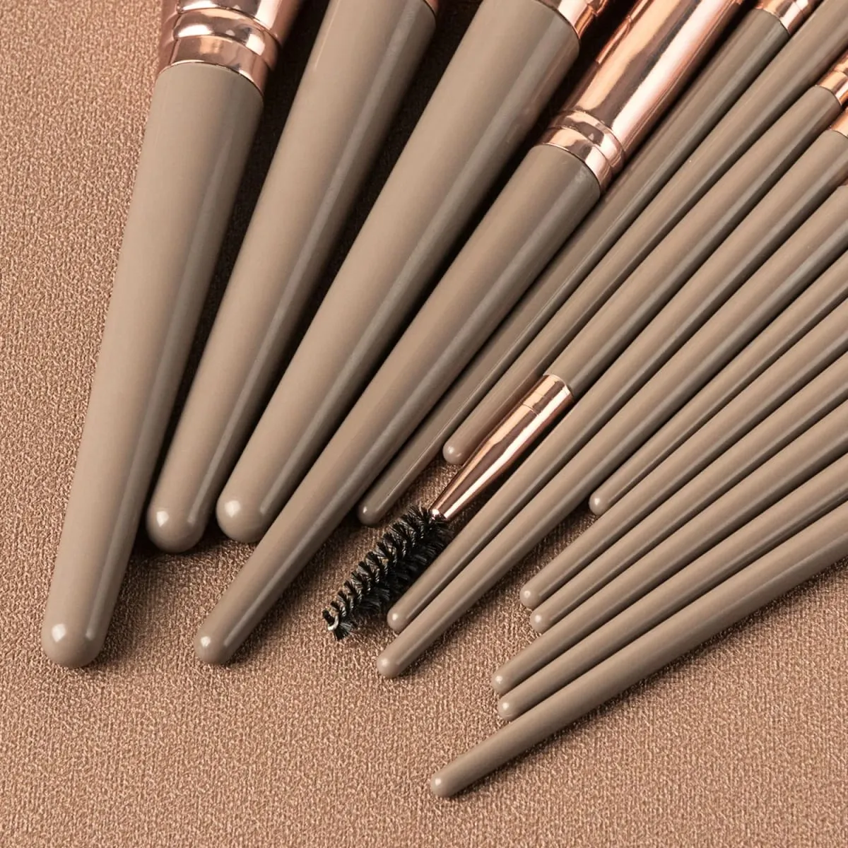 Makeup Brushes Set Face Eyes Make Up Brush Eyelash Eyeshadow Eyebrow Eyeliner Foundation Powder Blush Highlight Lips Brush — image 4