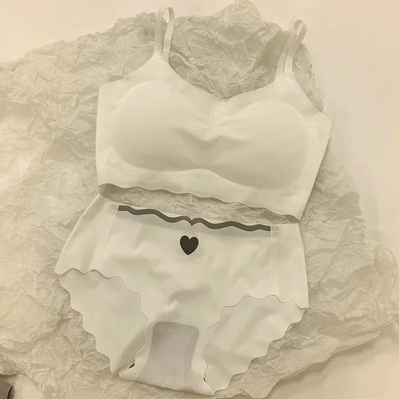 Women's Seamless Bralette Set Wireless Push Up Bra with High Waist Panty Cute Heart Embroidery Lingerie Set for Daily Wear — image 7