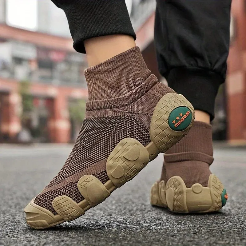 2025 New Summer Breathable Hollow Mesh Shoes Casual Sports Shoes Fashionable and Versatile Men's Shoes — image 6