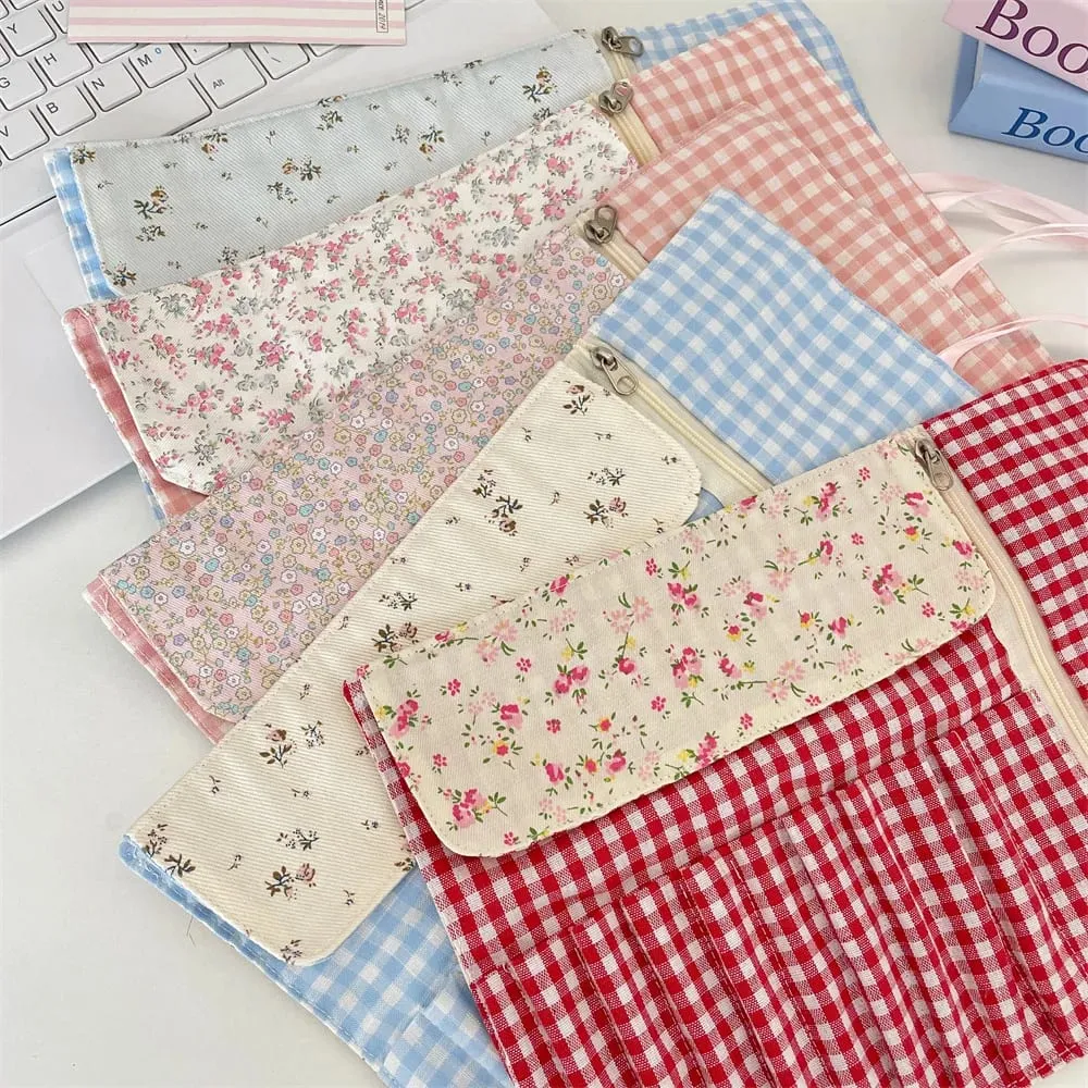 Fabric Floral Makeup Brush Storage Bag Large Portable Cosmetic Pouch for Eyeshadow Brushes & Eyebrow Pencils Desktop Organizer