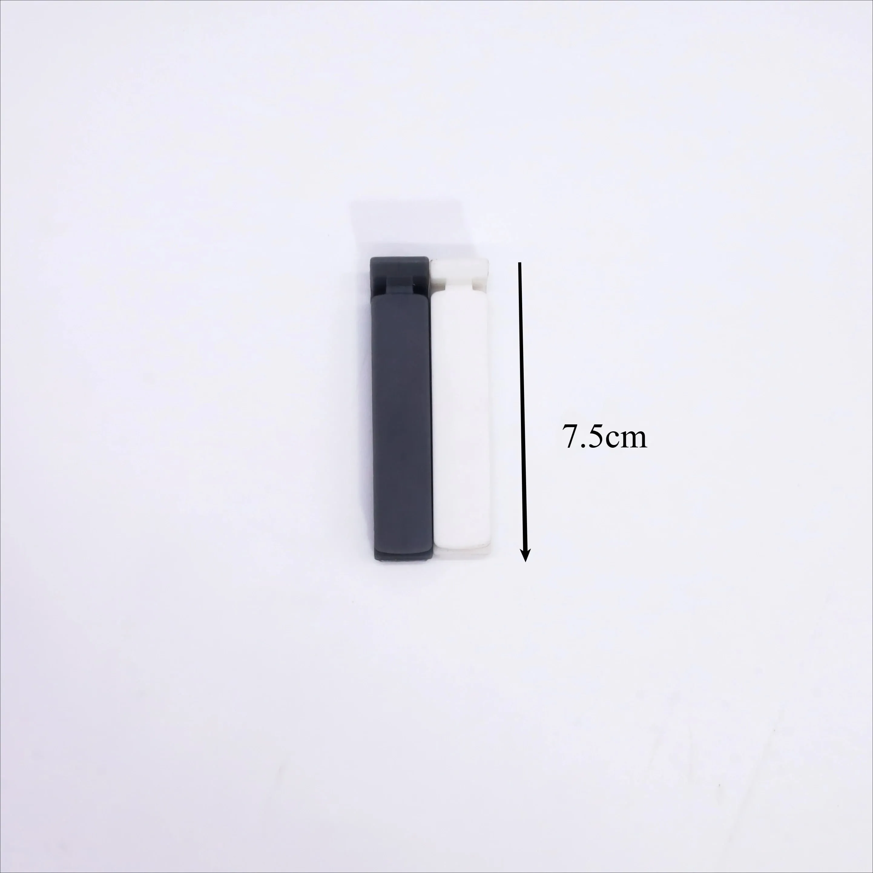 1Pc/4 /8/10Pcs Plastic Sealing Clips for Kitchen Food Freshness Preservation Sealing Clips Large-sized Clips for Snacks — image 13