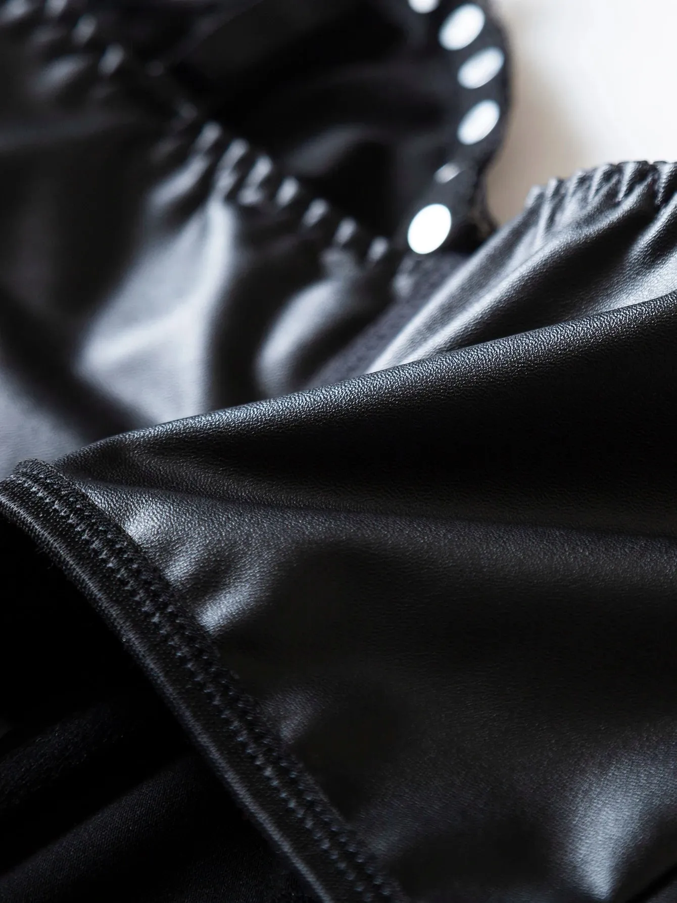 Punk Style Leather Halter Top with Metal Ring Cross Decoration Dark Sexy Outfit/Cosplay Top for Trendy Girls — image 5