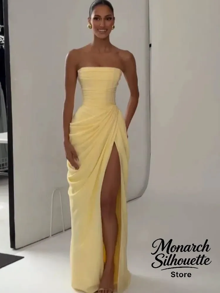 Elegante abito lungo pieghettato giallo senza spalline da donna Chic abito senza maniche solido in vita che stringe l'abito diviso 2026 abiti da sera da sera per donna — image 4