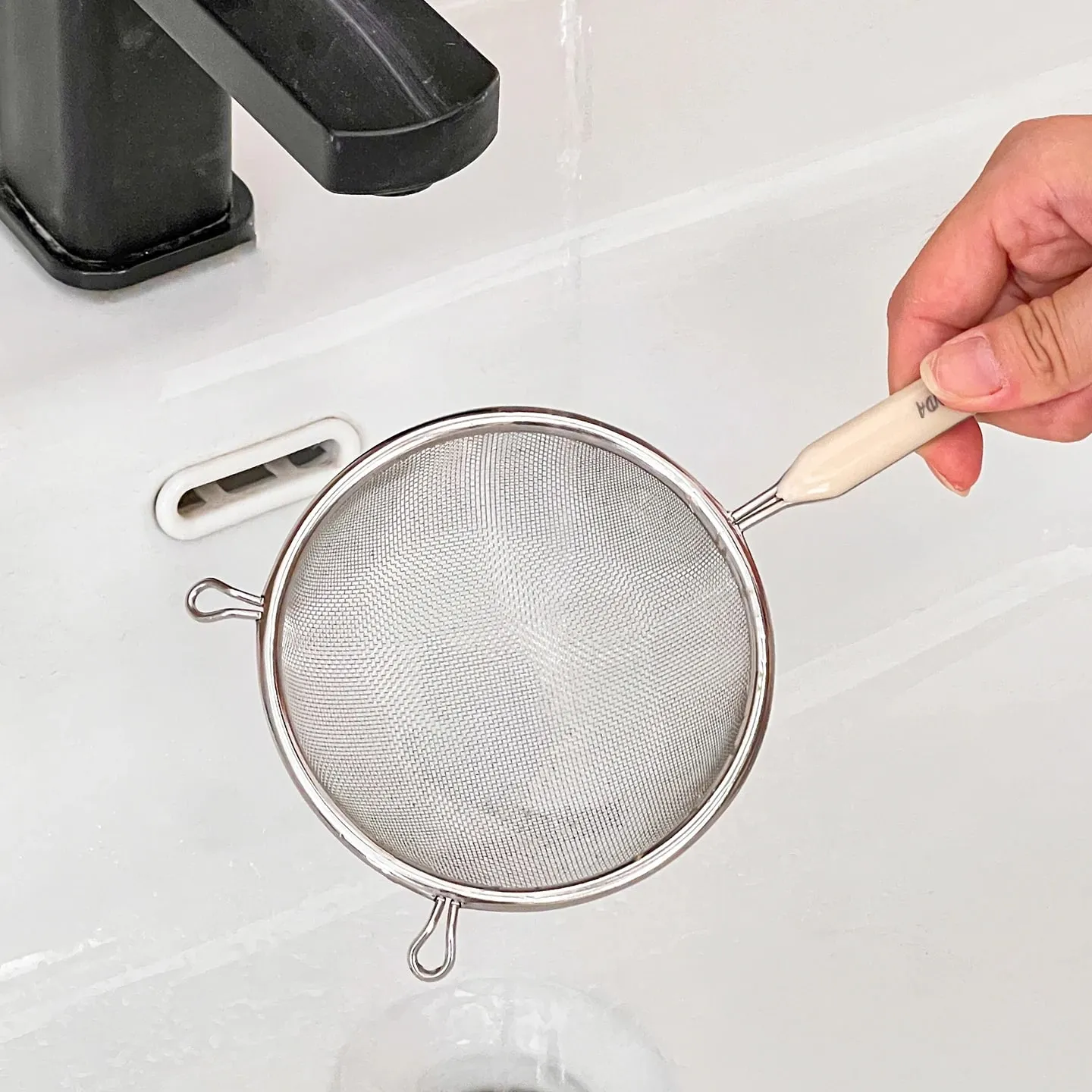 Durable 304 Stainless Steel Residue Filter With Plastic Handle Fine Mesh Strainer Flour Sieve Oil Skimmer Spoon Kitchen Utensils — image 6
