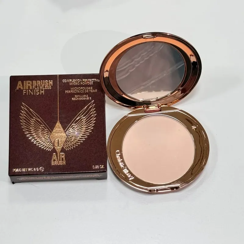 Charlotte Tilbury Cosmetics Flawless Liquid Highlighter Увлажняет кожу Роскошная палитра сатиново-матового мерцающего металлического покрытия — image 9