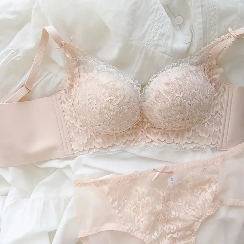 Sexy Thin Lace Lingerie Set with Small Chest Gathered and Anti Sagging Upper Support And a Collection of Accessory Bras — image 7
