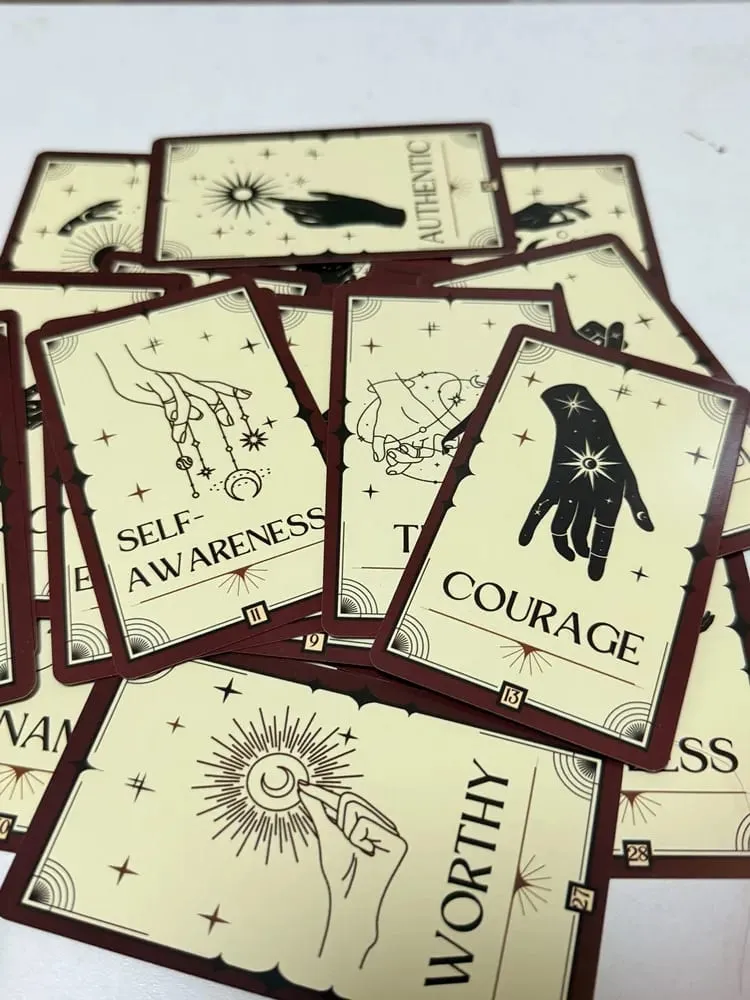 Manifestation oracle card 33 deck 10*6.3cm English Version Tarot Board games Throughout The Deck — image 4