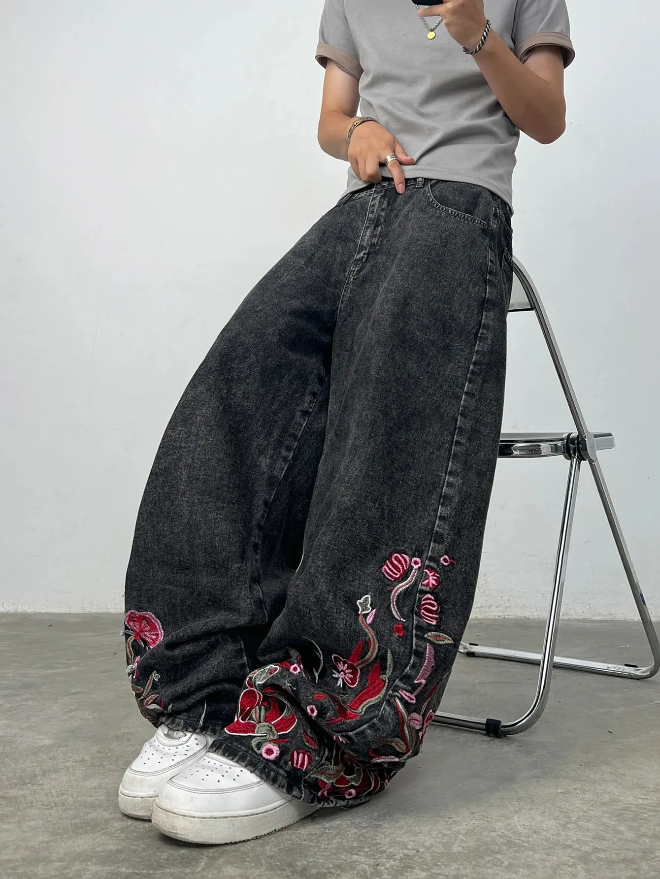 American Retro Embroidered Design Snowflake Gray Baggy Jeans Man Y2K Trendy Street Fashion Skateboard Style Versatile Long Pants — image 4