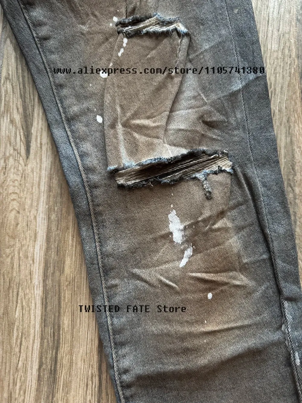 Men's High Street Distressed Dirty Washed Light Blue Cut Out Stretch Skinny & Slim Fit Spray Painted Ripped Jeans