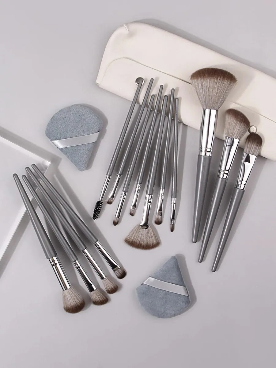 Soft Makeup Brushes Set with Triangle Powder Puff Portable Bag Foundation Blush Eyeshadow Blending Tools for Women Beginners — image 4