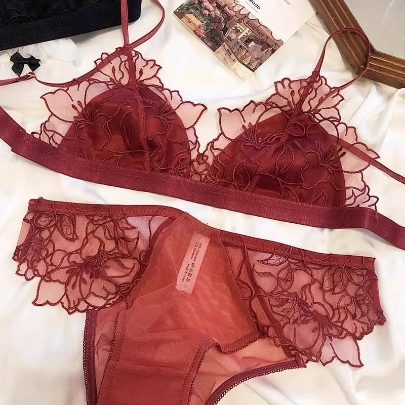 Francouzská krajka Bralette bezdrátová podprsenka s trojúhelníkovým košíčkem pro ženy Elegantní sada spodního prádla Tenká ramínka Malá náprsenka MOYISU — image 9