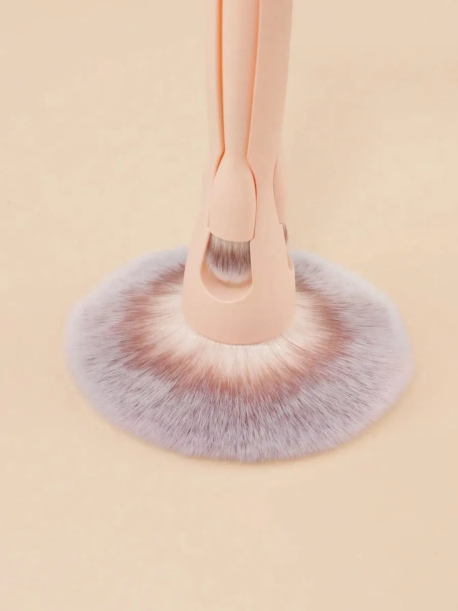 4-Piece Makeup Brush Set Featuring Professional-Grade Brushes Made from High-Quality Synthetic Fibers for a Luxurious Feel. — image 5