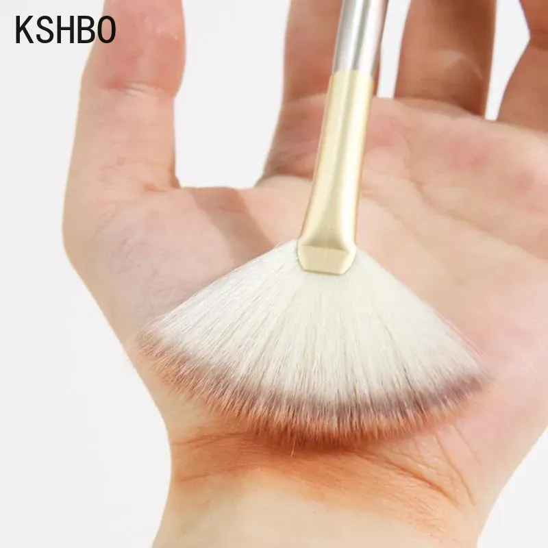 5pcs Fan Brushes Facial Brushes Soft Makeup Brush Cosmetic Applicator Tools Wooden Handle and Soft Fiber for Peel Mask — image 2