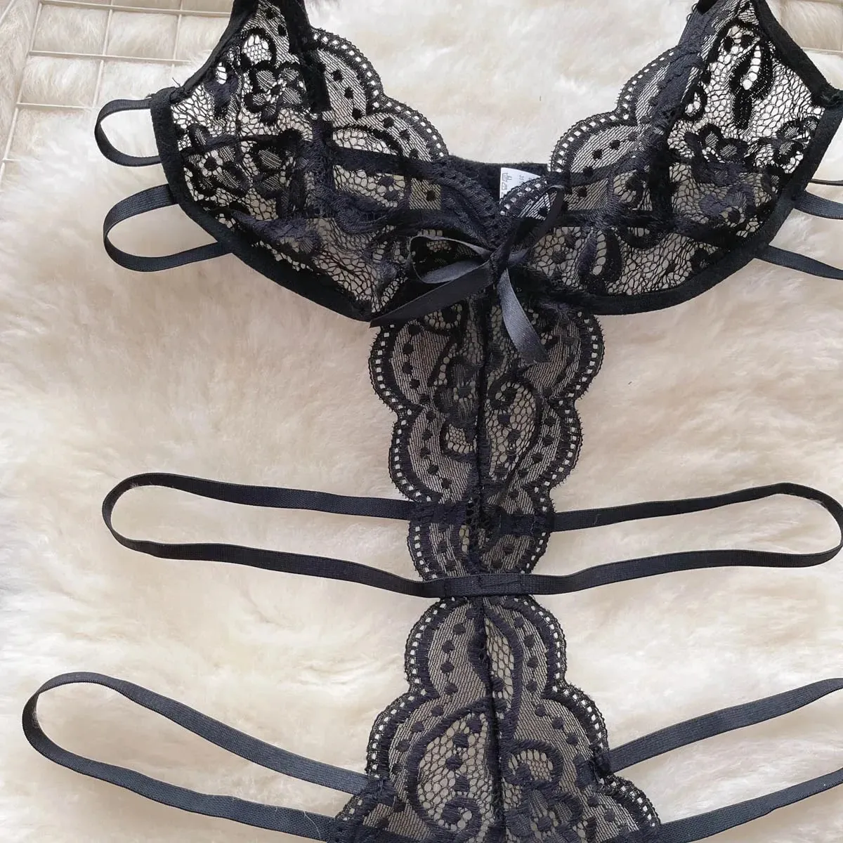 Body Camisole en dentelle ajourée pour femmes, col en v, dos nu, sans manches, Lingerie érotique, coupe cintrée, pyjama avec nœud, Sexy, combishort transparent noir