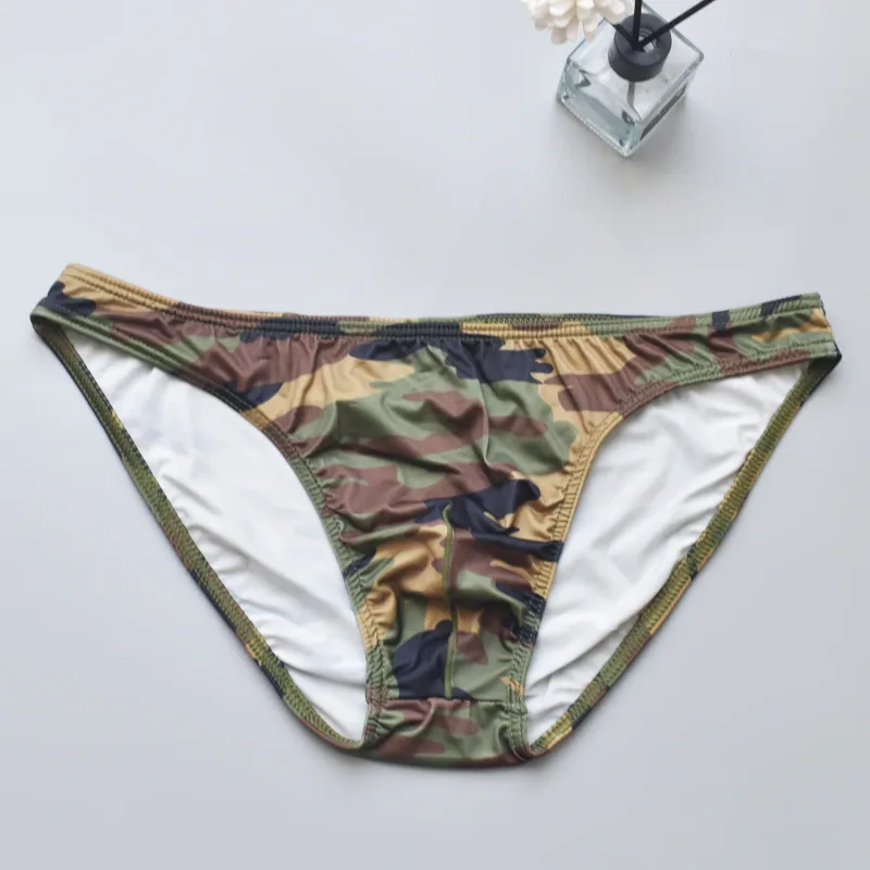 Silky Camo Print Men's Briefs - Quick-Dry Breathable Underwear Ideal for Gym Workouts & Daily Casual Wear