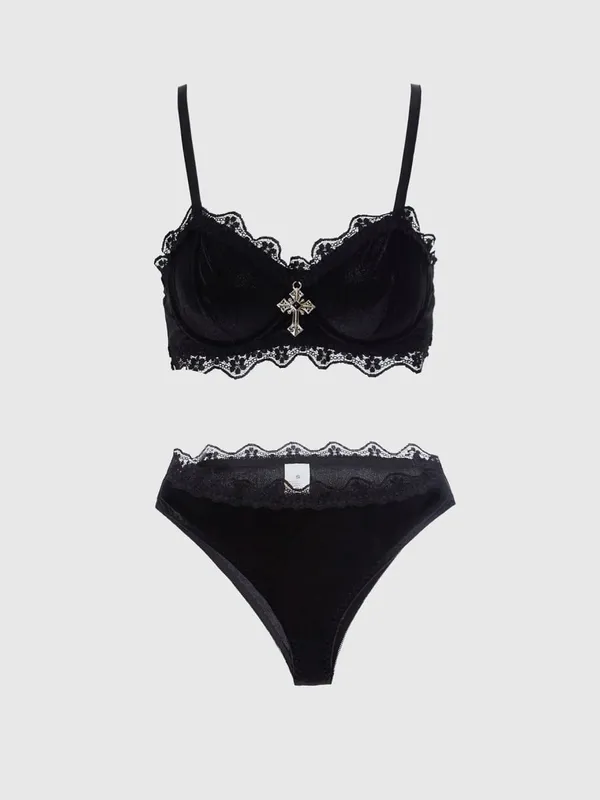 Vintage Inspired Adjustable Strap Black Lace Lingerie Set Gothic Intimate Wear for Bold Femininity