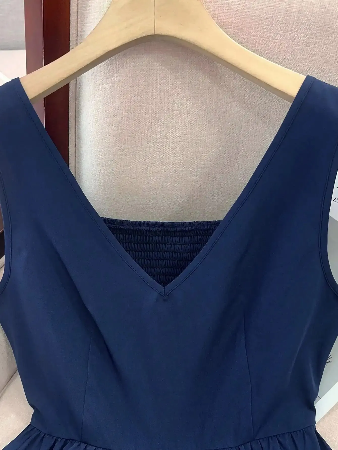 Slim-fit Cami with Ruched Back & Thick Straps Ruffled Hem Stretch Gathered Design for All Body Types — image 2