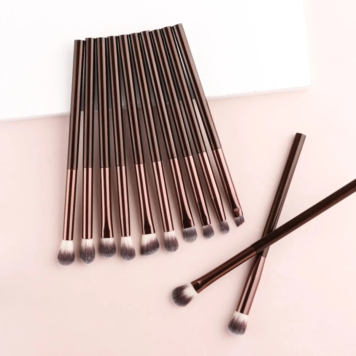 12PCS Eyeshadow Makeup Brushes Set Soft Synthetic Hair Blending Shader Angled Liner Brushes for Eye Makeup — image 3