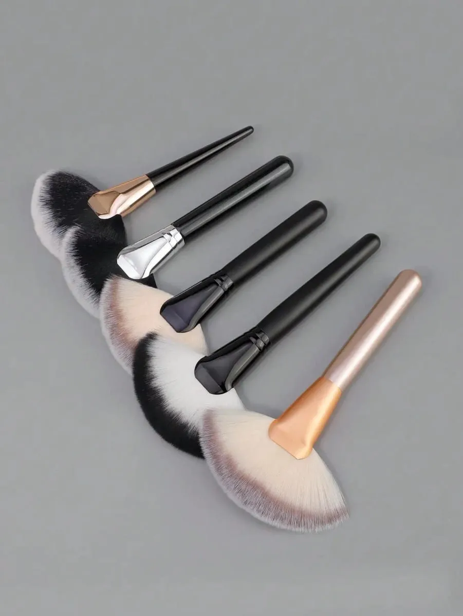 1/2pcs Large Fan Makeup Brushes Facial Foundation Blusher Concealer Brush Cosmetic Tools Pincel Soft-Bristled Makeup Brush