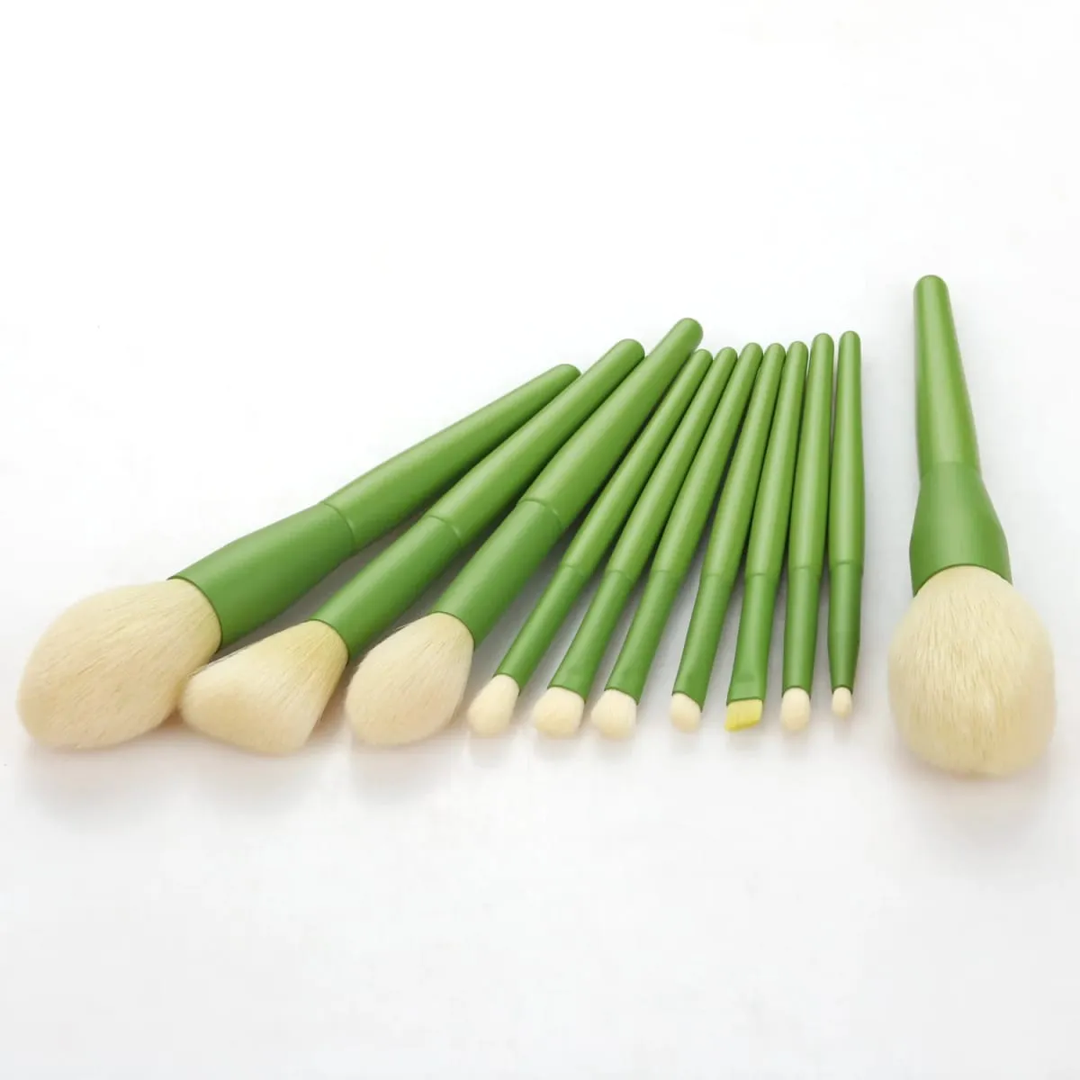 11Pcs Green Handle Makeup Brushes Soft Bristle For Powder Blush Foundation Eyeshadow Cosmetic Tools — image 4