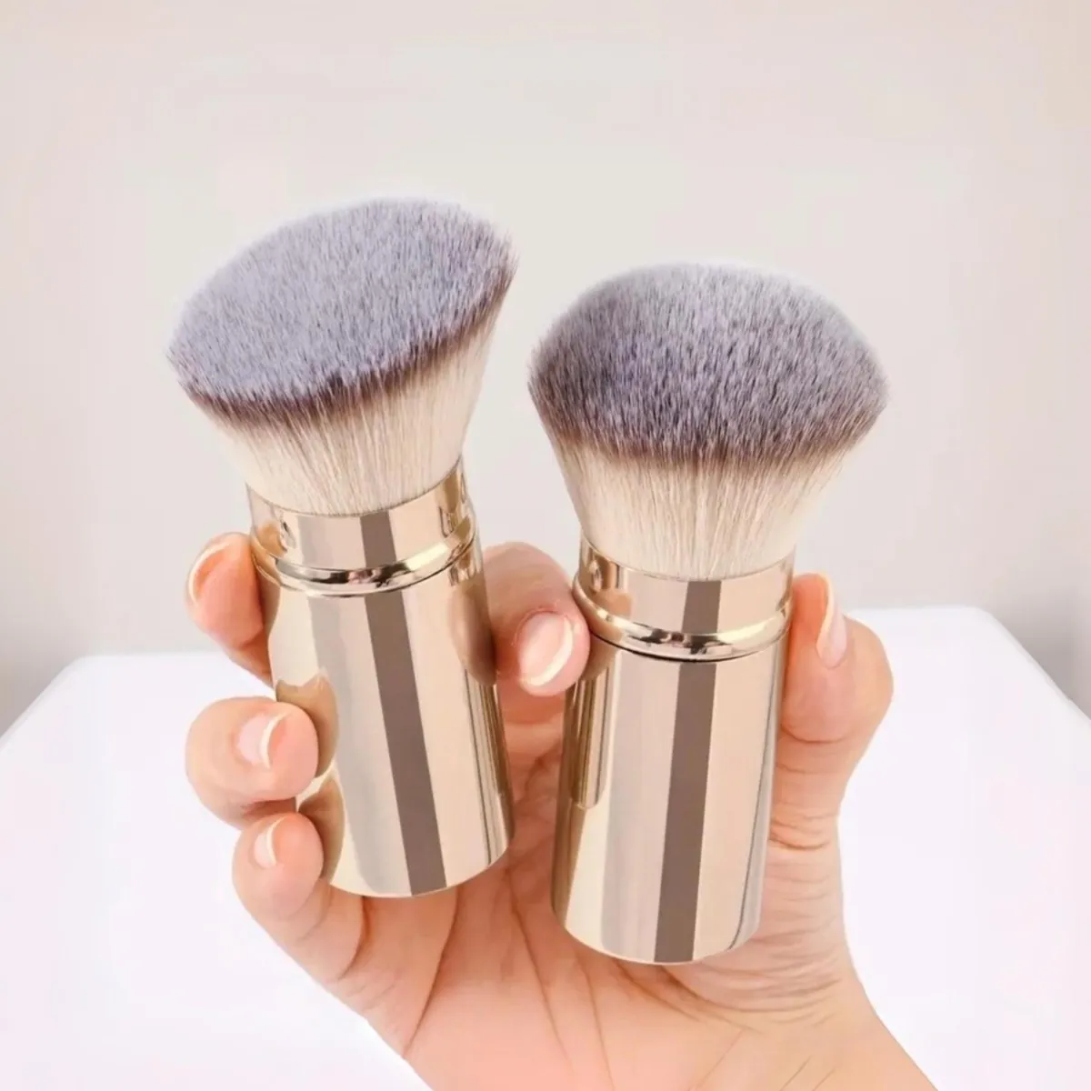 2Pcs Portable Foundation Makeup Brush with Lid Retractable Round Head Oblique Brushes Face Concealer Blush Brush Makeup Tools — image 5