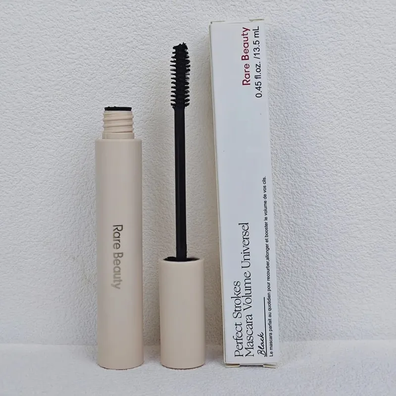 Mascara haute élasticité Rare Beauty Perfect Strokes Mascara volumateur universel Rare Beauty volumateur bouclage et allongement — image 5