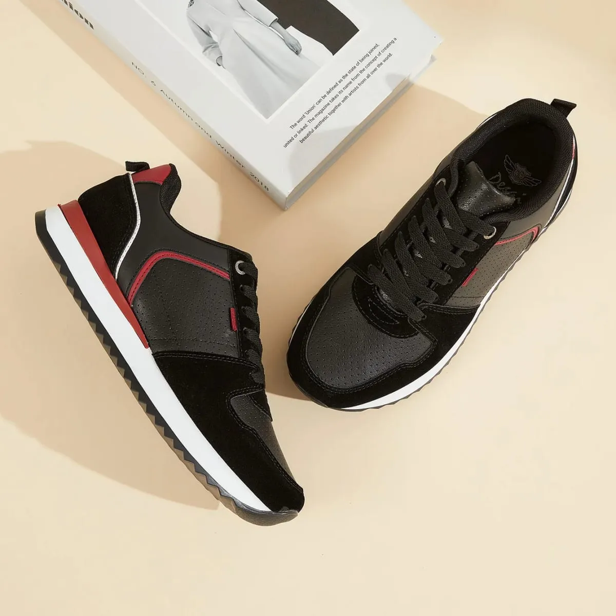 Desai Men's 2026 Autumn Retro Running PU Leather Sneakers Perforated Upper Non-slip Sole Casual Sneakers For Travel Exercise — image 5