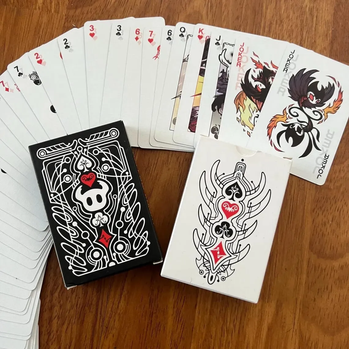 Hollow Knight Standard Poker Card Set Black and White Playing Card Game Card Group Portable Creative Party Game Toys Gift — image 3