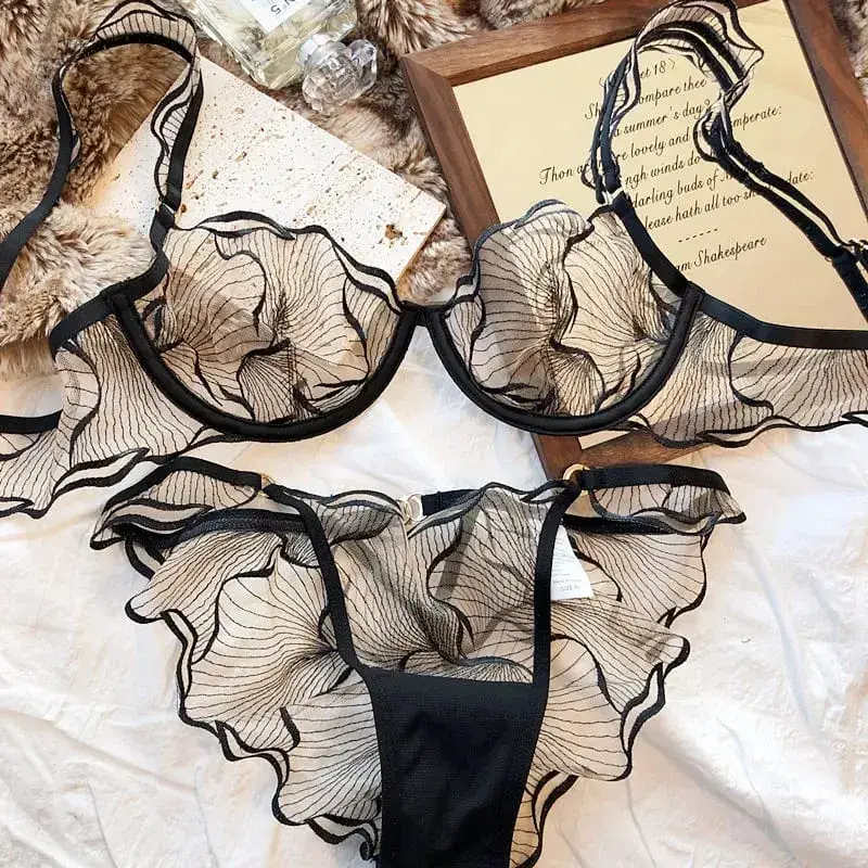 French Embroidery Lace Bra Set For Women Ultra Thin Sheer Minimizer Bra Hollow Out Lingerie Brassiere 32-38AB Elegant Daily Wear