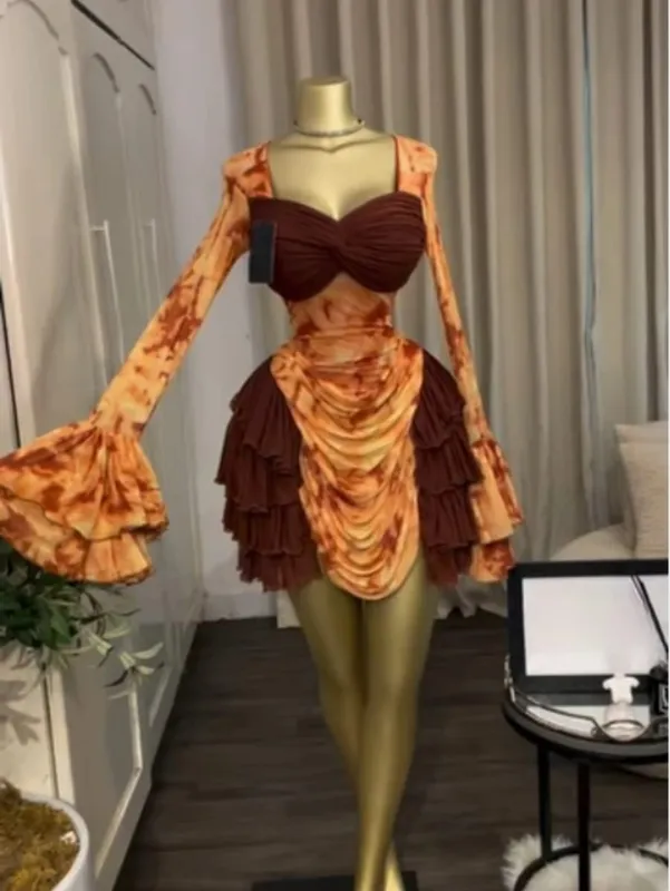 CM.YAYA Wanita Tie Dye Print Cascading Ruffles Bell Lengan Panjang Bodycon Ruched Draped V-neck Dress Pakaian Percutian Pantai